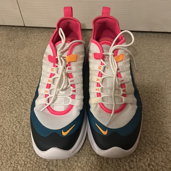 Women’s Nike Air Max Axis - Picture 5 of 7